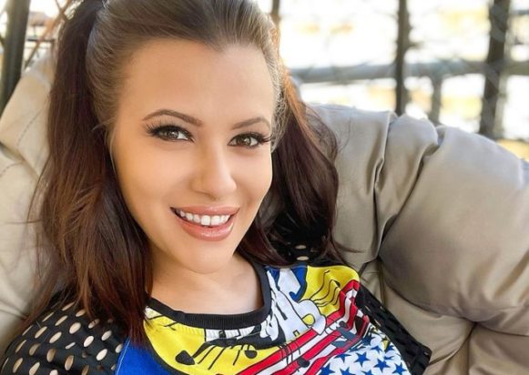 Λάουρα Νάργες