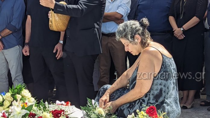 μνημόσυνο Θεοδωράκης