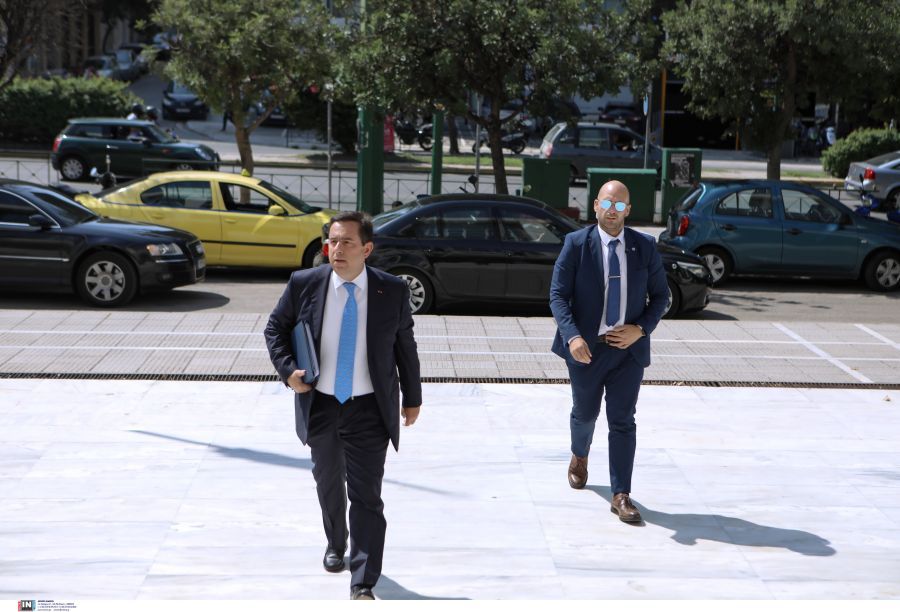 Νότης Μηταράκης