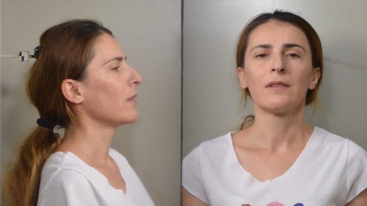 οικιακή βοηθός