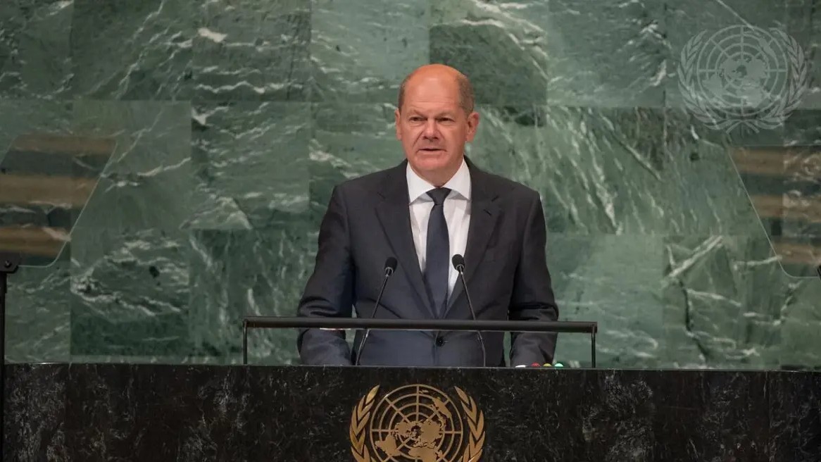 Σολτς: Η Ουκρανία πρέπει να μπορέσει να αποκρούσει την επίθεση της Ρωσίας