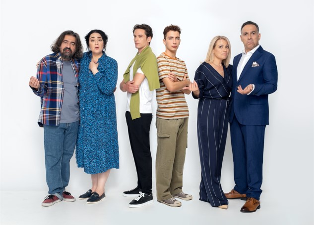 Οι ηθοποιοί της σειράς "Ποιος Παπαδόπουλος;"