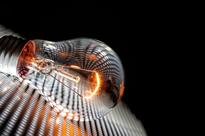 Έκτακτη σύσκεψη αύριο στο Μαξίμου για τις τιμές του ρεύματος – Τι θα συζητηθεί