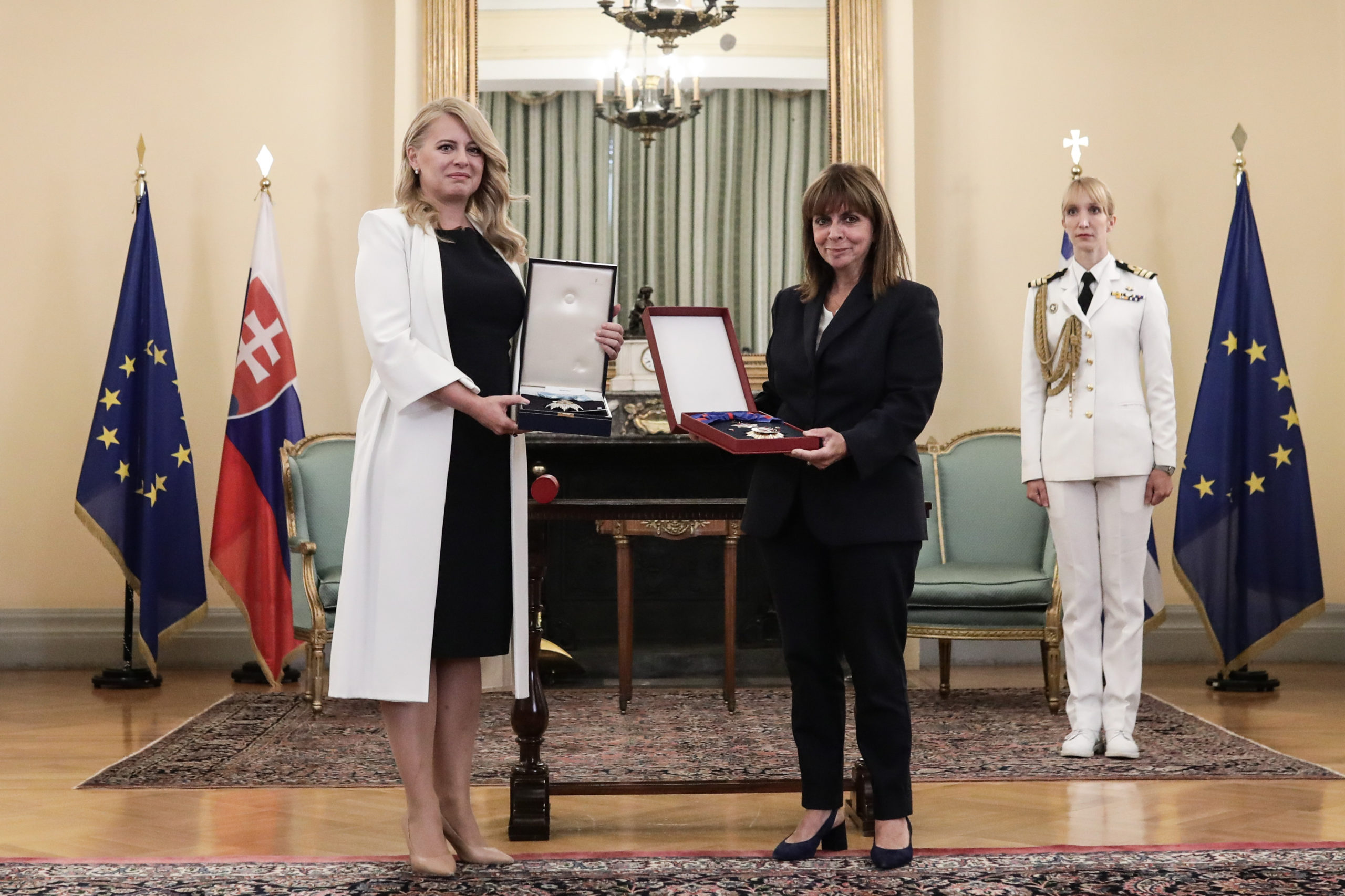 Κατερίνα Σακελλαροπούλου Ζουζάνα Τσαπούτοβα