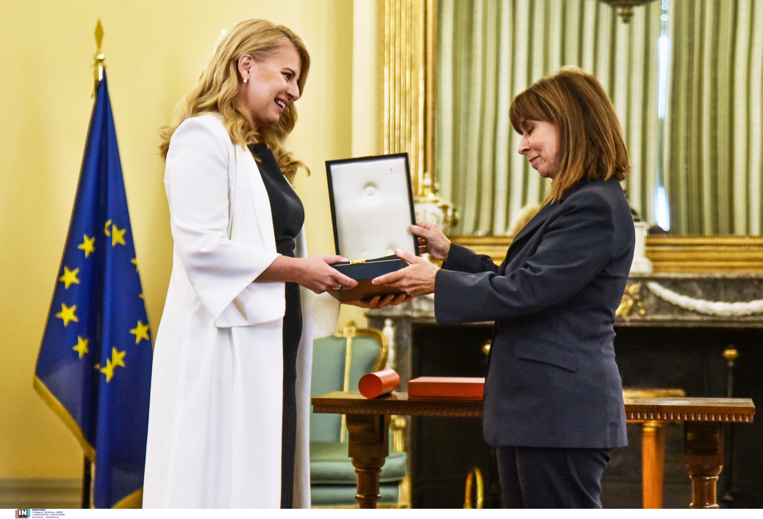 Κατερίνα Σακελλαροπούλου Ζουζάνα Τσαπούτοβα