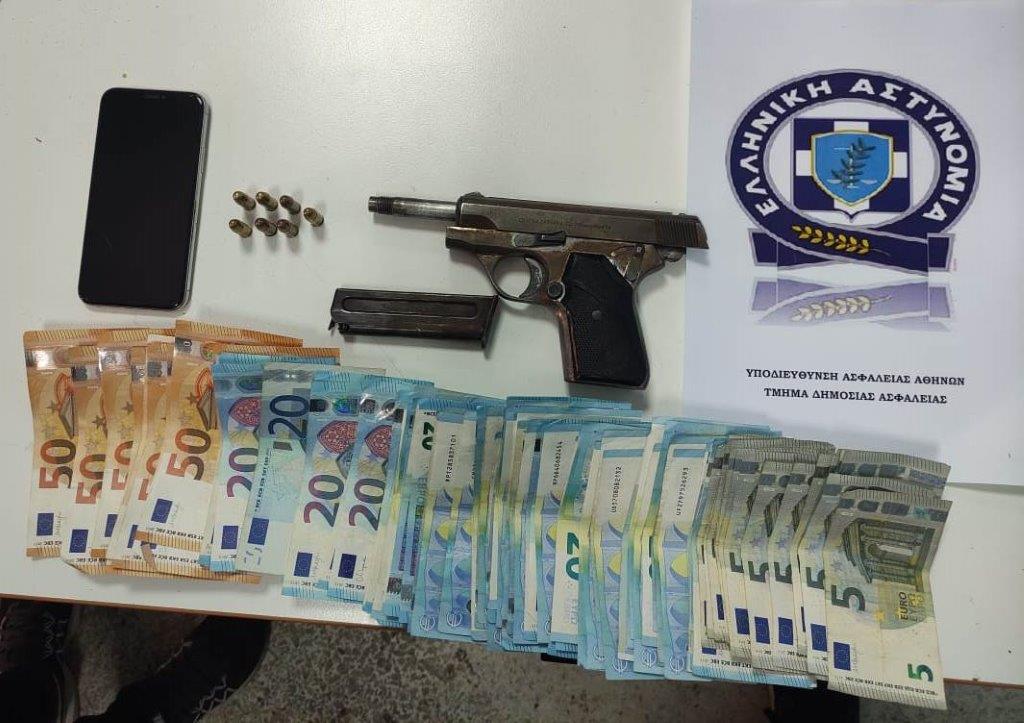 Σύλληψη 23χρονου που κατηγορείται για συμμετοχή σε συμμορία που διέπραττε ένοπλες ληστείες -