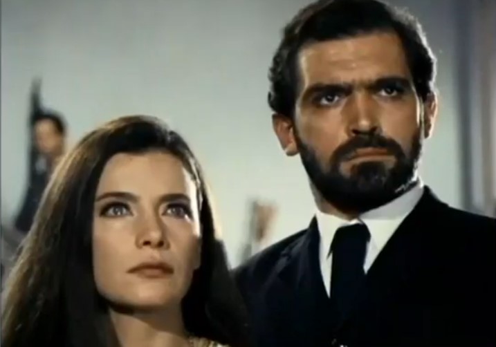 Κώστας Καζάκος: Όταν τον κάλεσαν στο αστυνομικό τμήμα πριν από τον γάμο του με την Τζένη Καρέζη