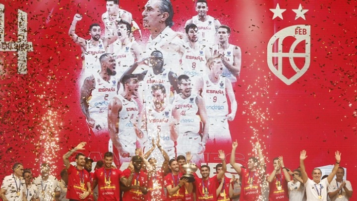 EuroBasket 2022: «Κάηκε» το WiZink Center στην φιέστα των πρωταθλητών Ευρώπης