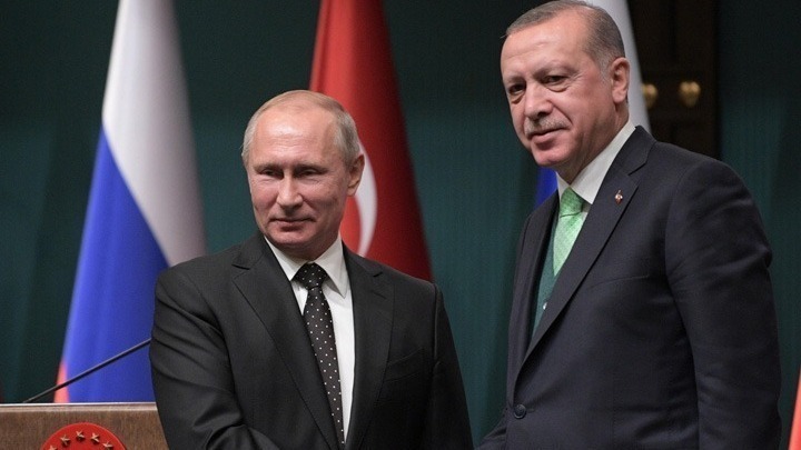 Τα μοναχικά γενέθλια του «τσάρου»: Ο Ερντογάν πήρε τηλέφωνο τον Πούτιν για τα «χρόνια πολλά»