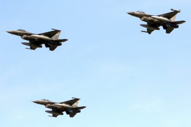 ελληνικά F-16