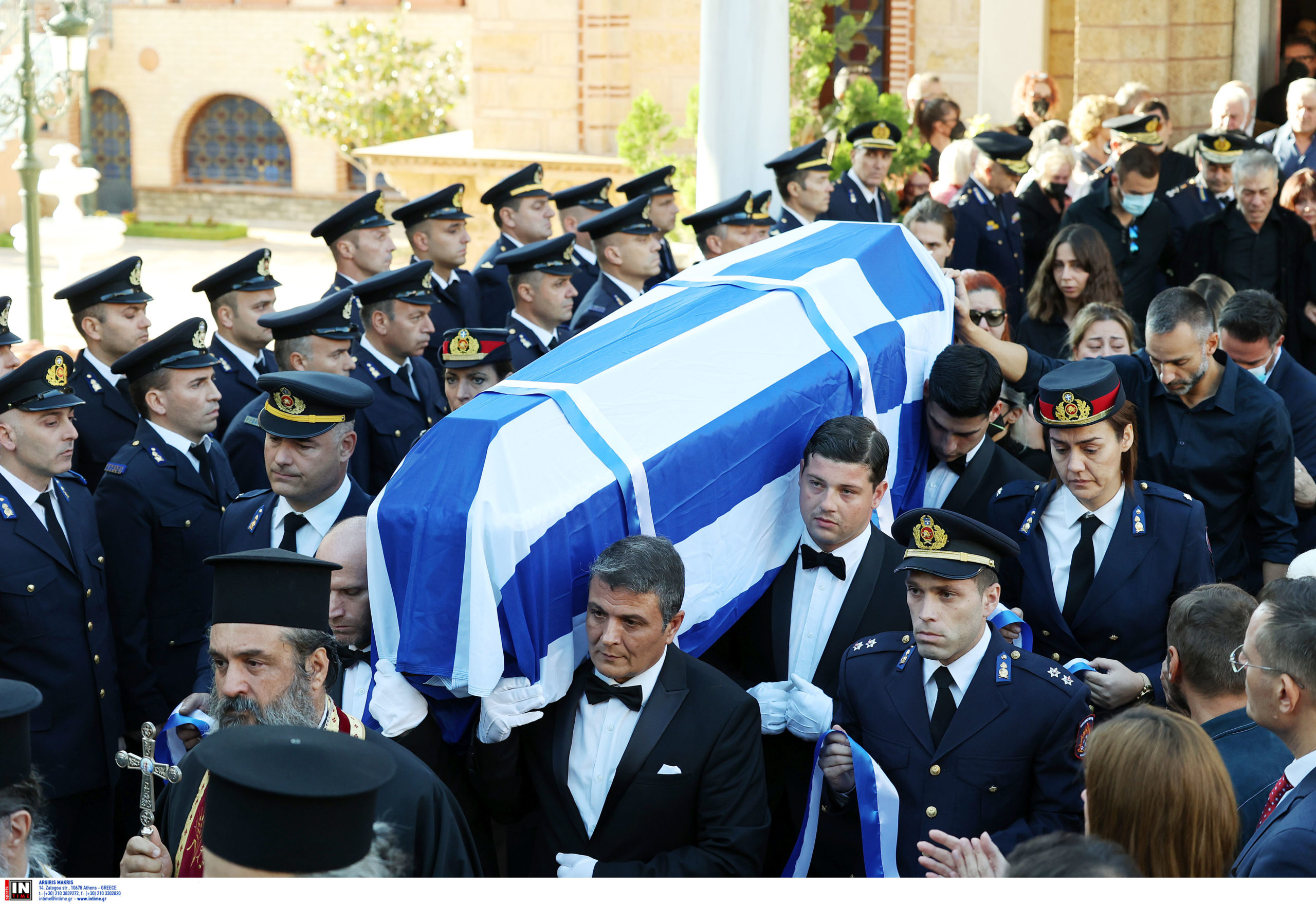 Αλέξανδρος Νικολαΐδης: Το τελευταίο «αντίο» με λυγμούς και χειροκροτήματα στον «γίγαντα» με την χρυσή καρδιά