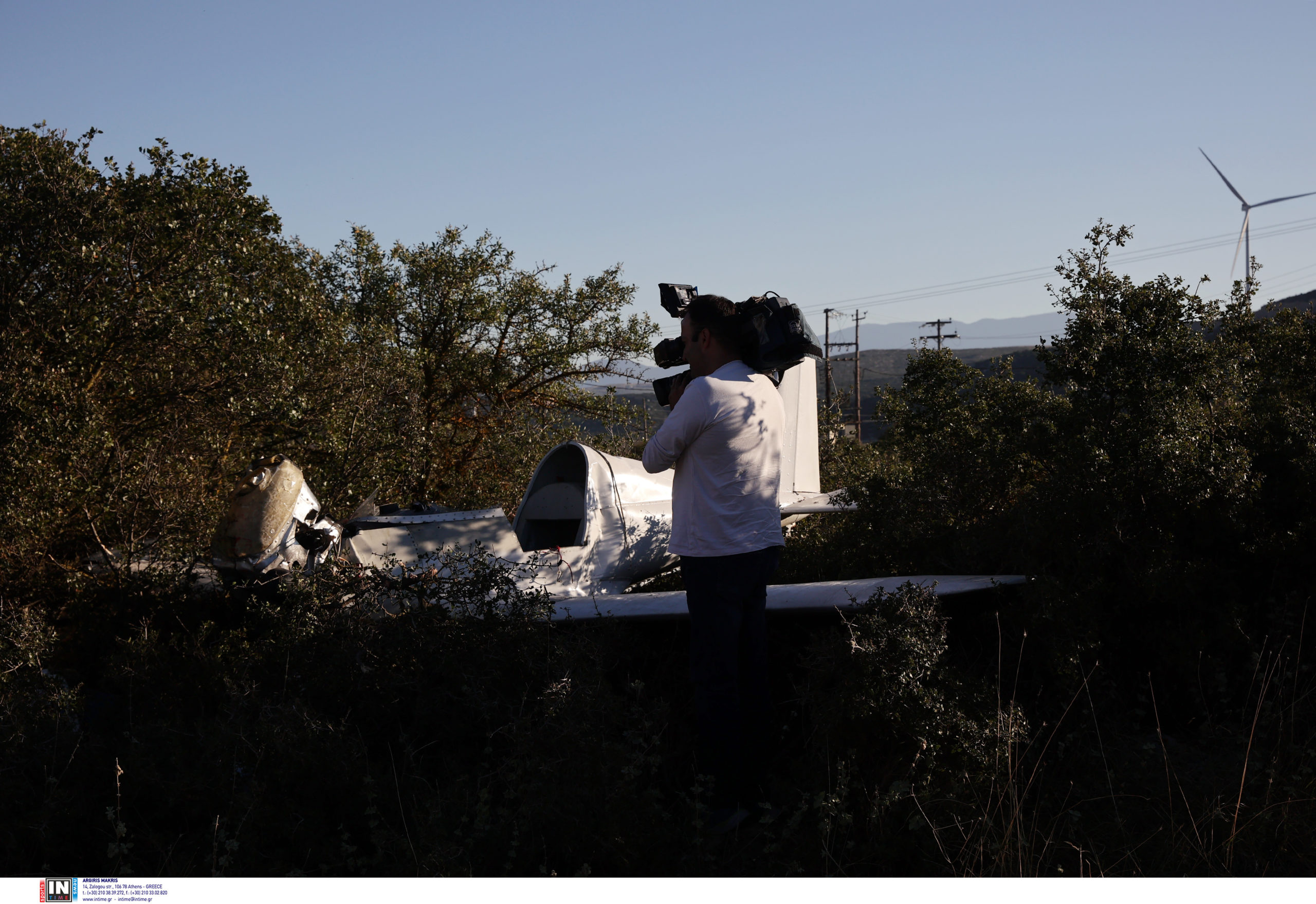 Νεκρός ο πιλότος του αεροπλάνου που έπεσε δίπλα από την Εθνική Οδό Αθηνών – Λαμίας