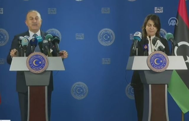 Τσαβούσογλου στην Λιβύη