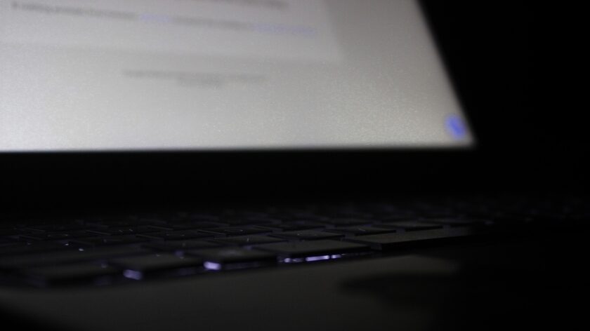 Κολωνός: Αυτή είναι η εφαρμογή που χρησιμοποιούσε ο 53χρονος για να εκδίδει την 12χρονη