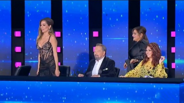 J2US: Η εκτυφλωτική εμφάνιση της Δέσποινας Βανδή που «έριξε» το Twitter