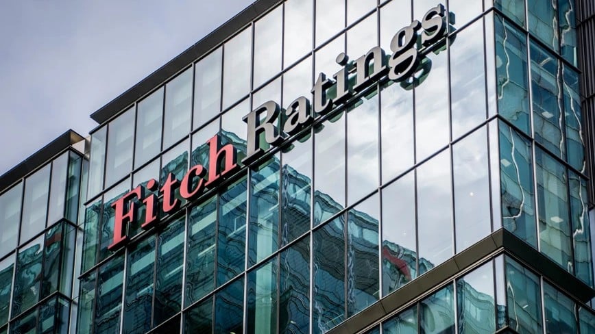 Fitch: Διατηρεί το αξιόχρεο της Ελλάδας στη βαθμίδα «ΒΒ» με θετικές προοπτικές