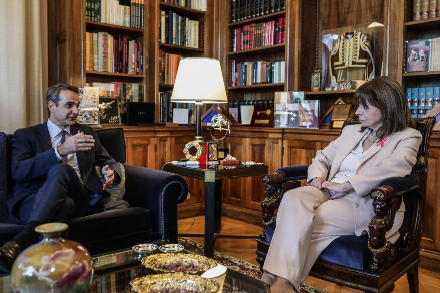 Μητσοτάκης - Σακελλαροπούλου