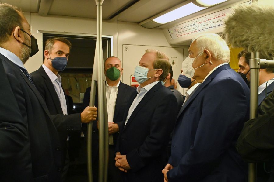 Κυριάκος Μητσοτάκης - μετρό Πειραιά