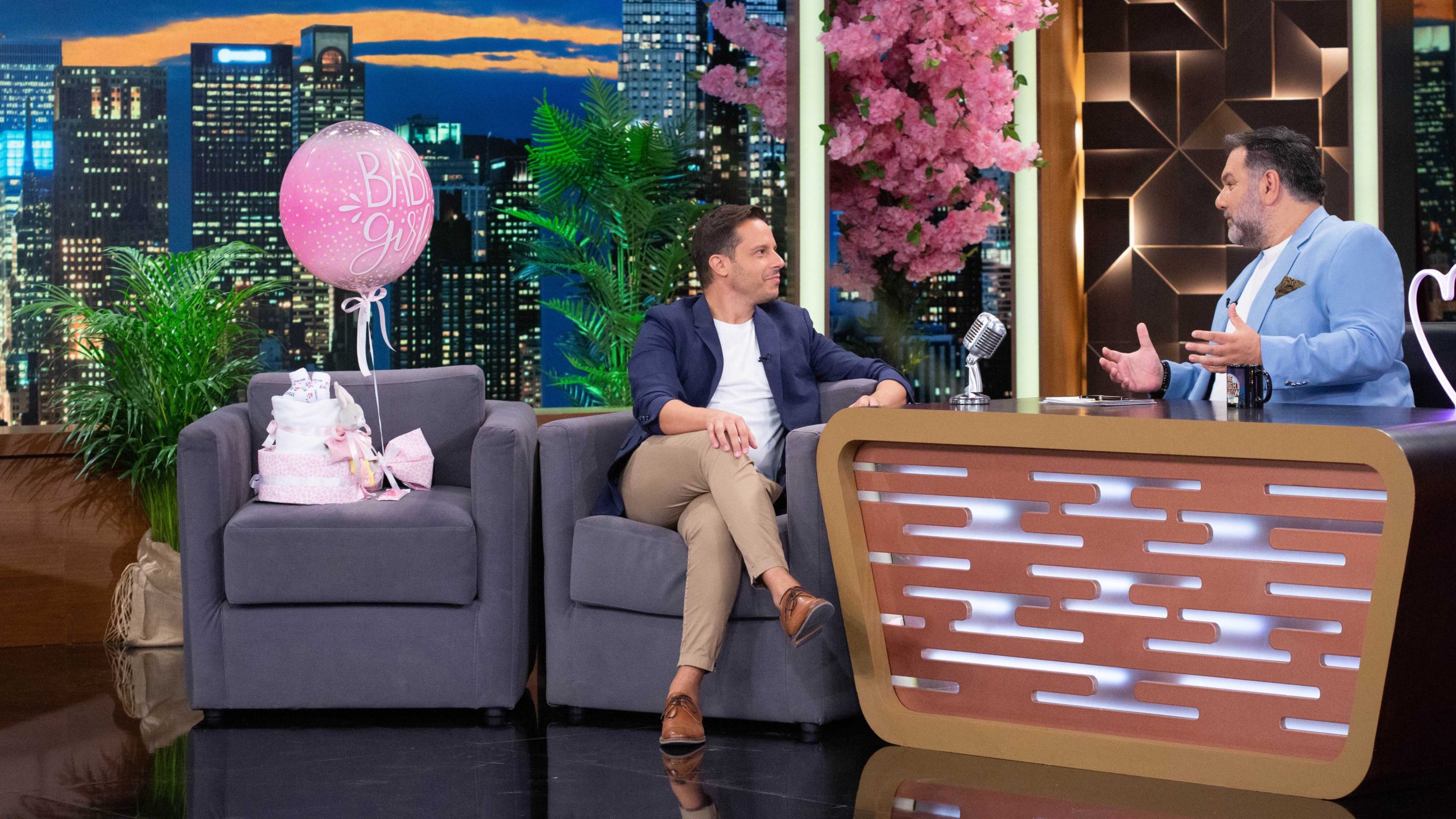 Δημήτρης Μακαλιάς – The 2Night Show: Τι είπε για τις πρωινές εκπομπές – Το επικό σχόλιο του Γρηγόρη Αρναούτογλου