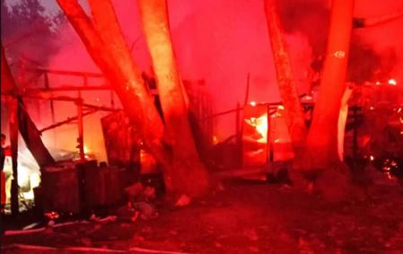 φωτιά σε beach bar στη Χαλκιδική