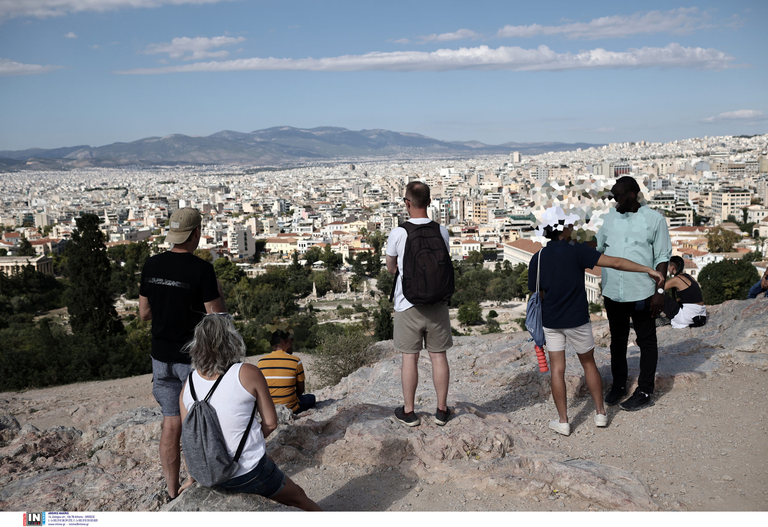 Ακρόπολη - πτώση γυναίκας