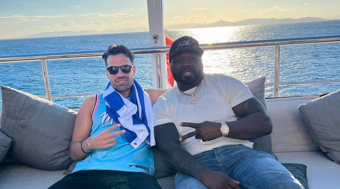 Κωνσταντίνος Αργυρός: Αγκαλιά με τον 50 Cent πάνω σε γιοτ μία μέρα πριν την συναυλία τους