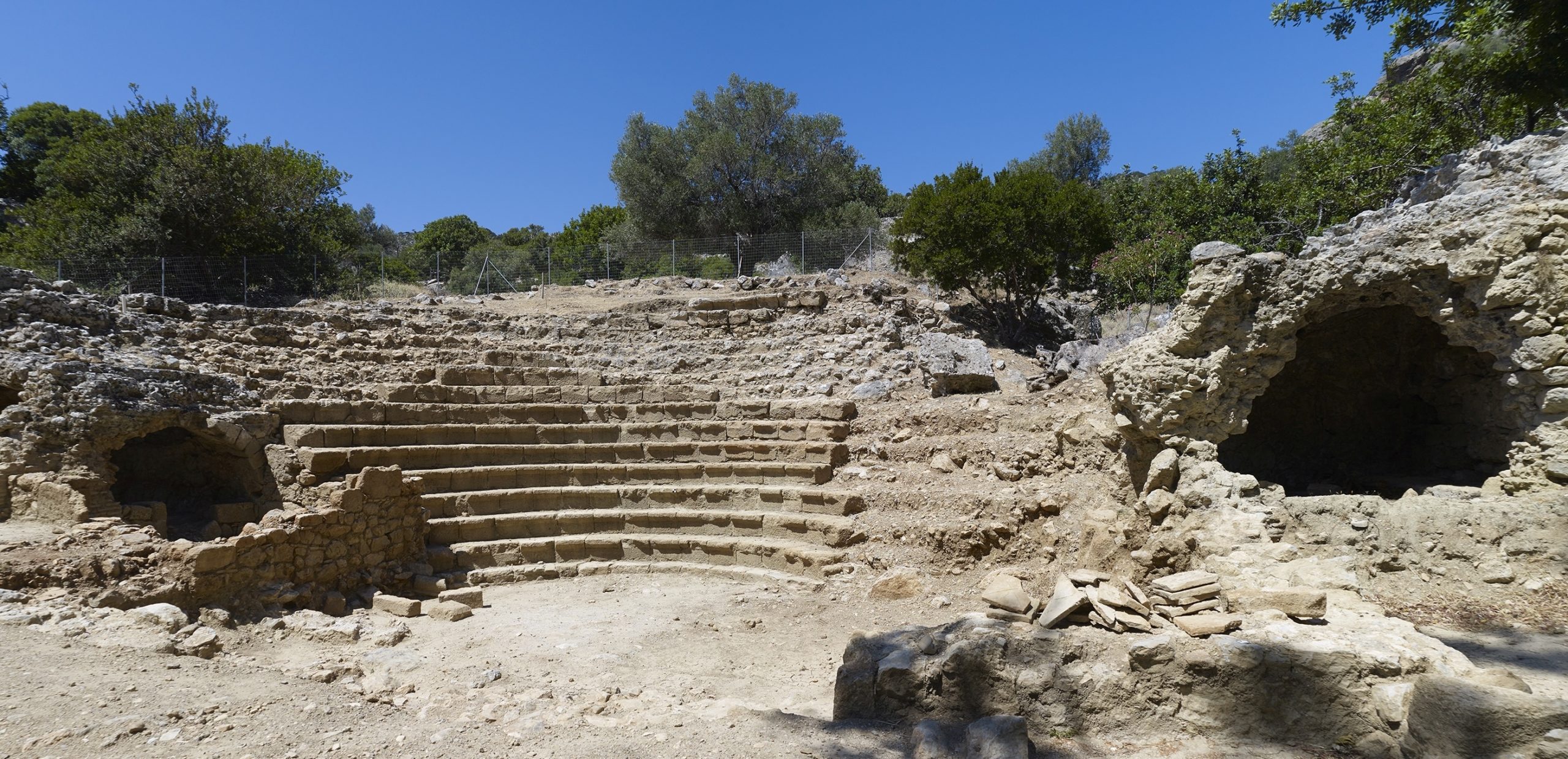 Αρχαίο δημόσιο κτήριο αποκαλύφθηκε κατά την αρχαιολογική έρευνα στη Λισό Χανίων