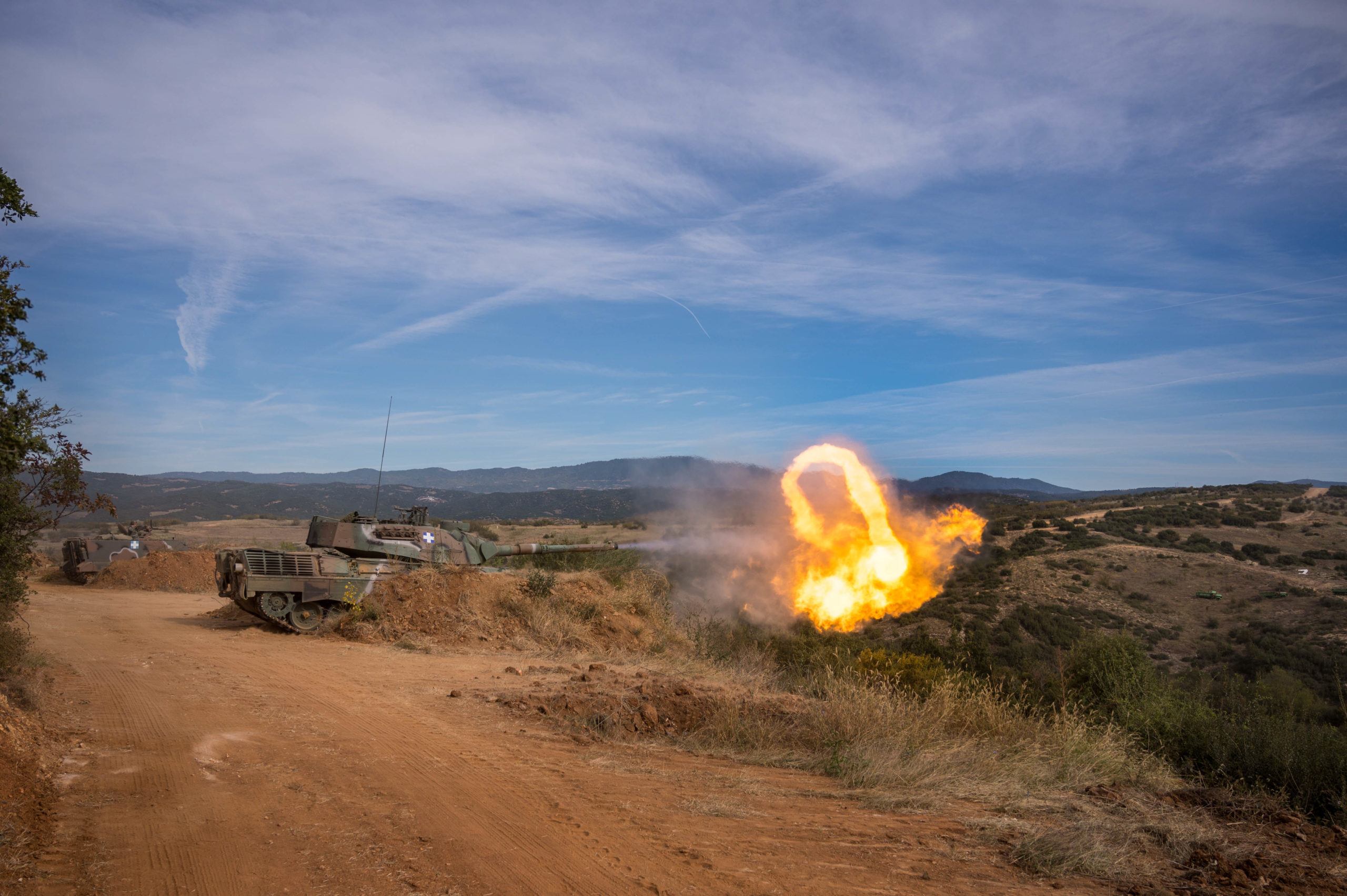 «ΑΝΙΚΗΤΟΣ-22»: Έσταξαν λάβα οι κάννες στο πεδίο βολής «Ασκού Προφήτη»