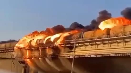 Κριμαία: Ανάλυση του Guardian για την έκρηξη στη Γέφυρα του Κερτς – Οι επιπτώσεις και η αντίδραση της Μόσχας