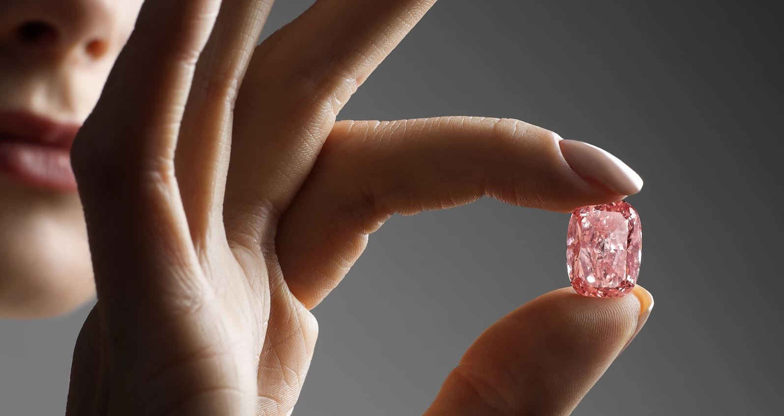 Το διαμάντι Williamson Pink Star πουλήθηκε για 57,7 εκατομμύρια δολάρια