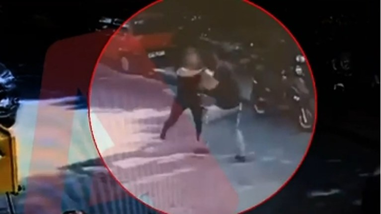 Βίντεο ντοκουμέντο: Άγριος ξυλοδαρμός αστυνομικού – Προσπάθησε να σταματήσει έναν καβγά