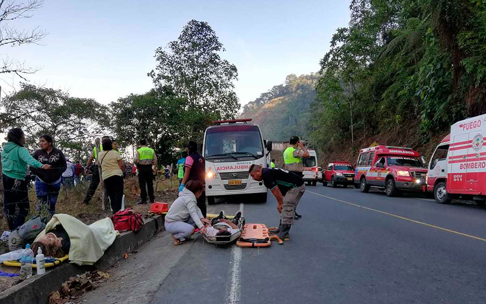 Ισημερινός: Ένας νεκρός και 20 τραυματίες από σύγκρουση λεωφορείων