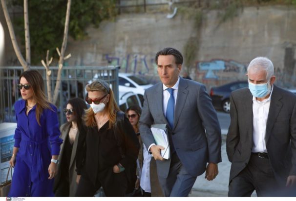 Πέτρος Φιλιππίδης