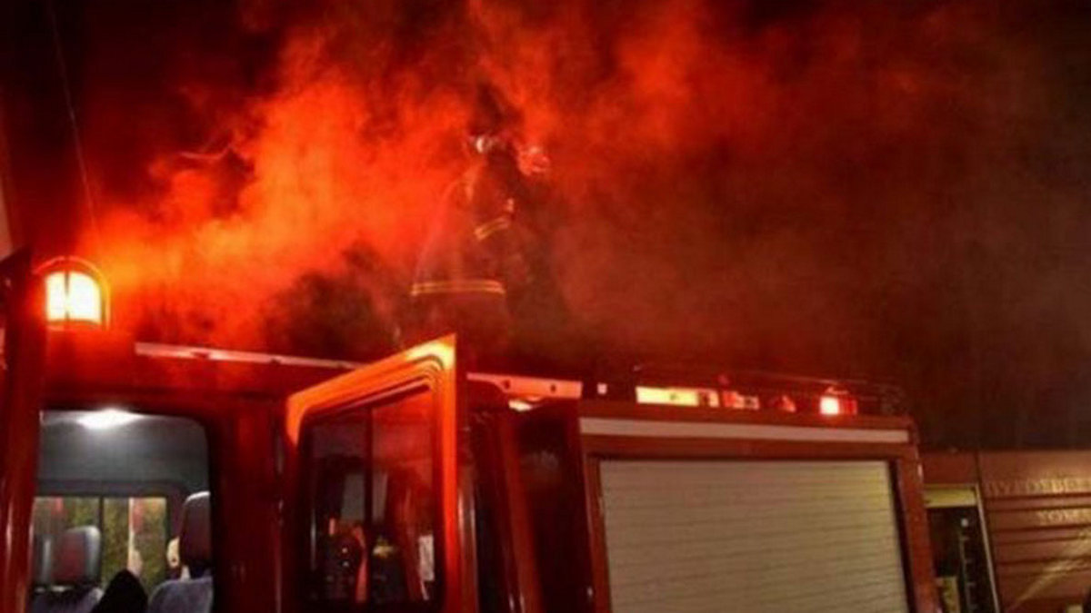 Νέα Σμύρνη: Φωτιά σε εστιατόριο που βρίσκεται σε ισόγειο πολυκατοικίας