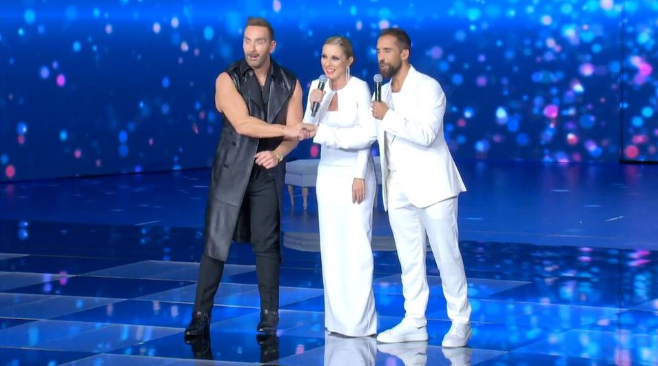 J2US: Η ερώτηση του Νίκου Κοκλώνη σε Ματίνα Νικολάου και Βασίλη Πορφυράκη περί γάμου και οι απαντήσεις τους