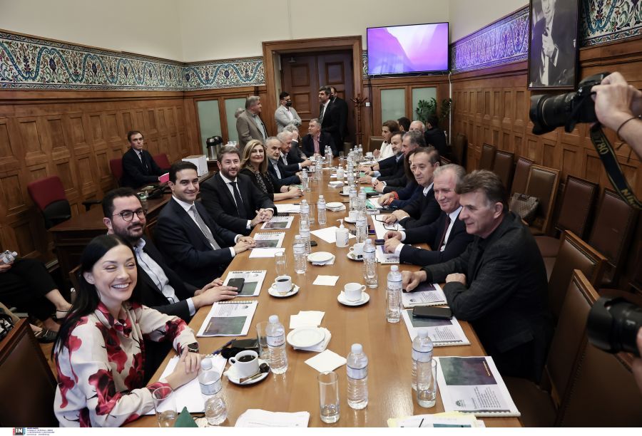 Ανδρουλάκης: «Να γίνει κυρίαρχο το δικό μας δίλημμα: Δημοκρατική ανατροπή ή ανοχή στην αδικία και τον αυταρχισμό»