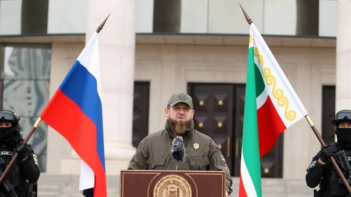 Πόλεμος στην Ουκρανία: Ο ηγέτης της Τσετσενίας Ραμζάν Καντίροφ παραδέχεται πως σκοτώθηκαν 23 μαχητές του στη Χερσώνα