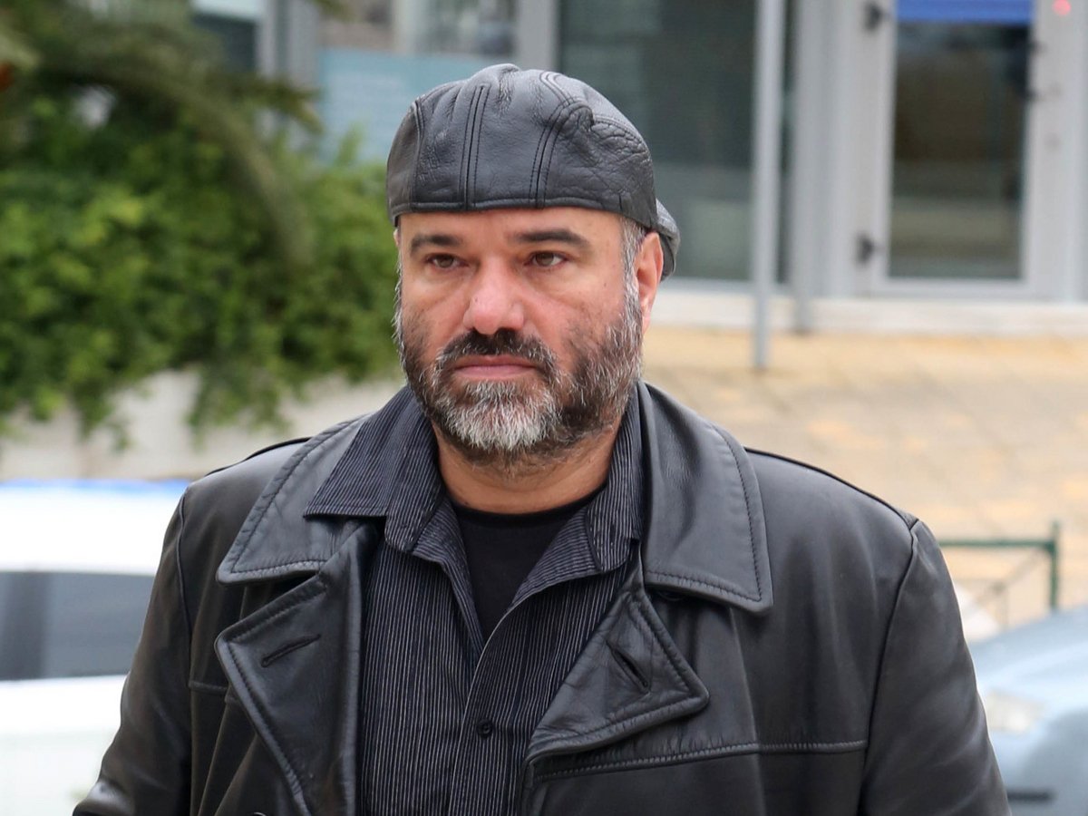Κώστας Κωστόπουλος: Τι δήλωσε ο δικηγόρος του πρώην σκηνοθέτη του «Σασμού» μετά την δίωξη για βιασμό