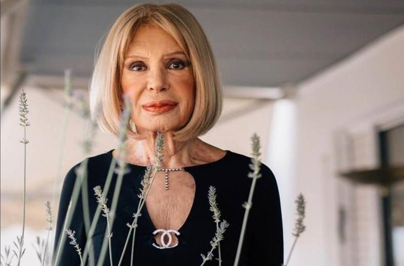 Ρίκα Διαλυνά: Το παράπονο από τον σύζυγό της, το «άκυρο» στον Μάρλον Μπράντο και ο τσακωμός Βουγιουκλάκη – Παπαμιχαήλ