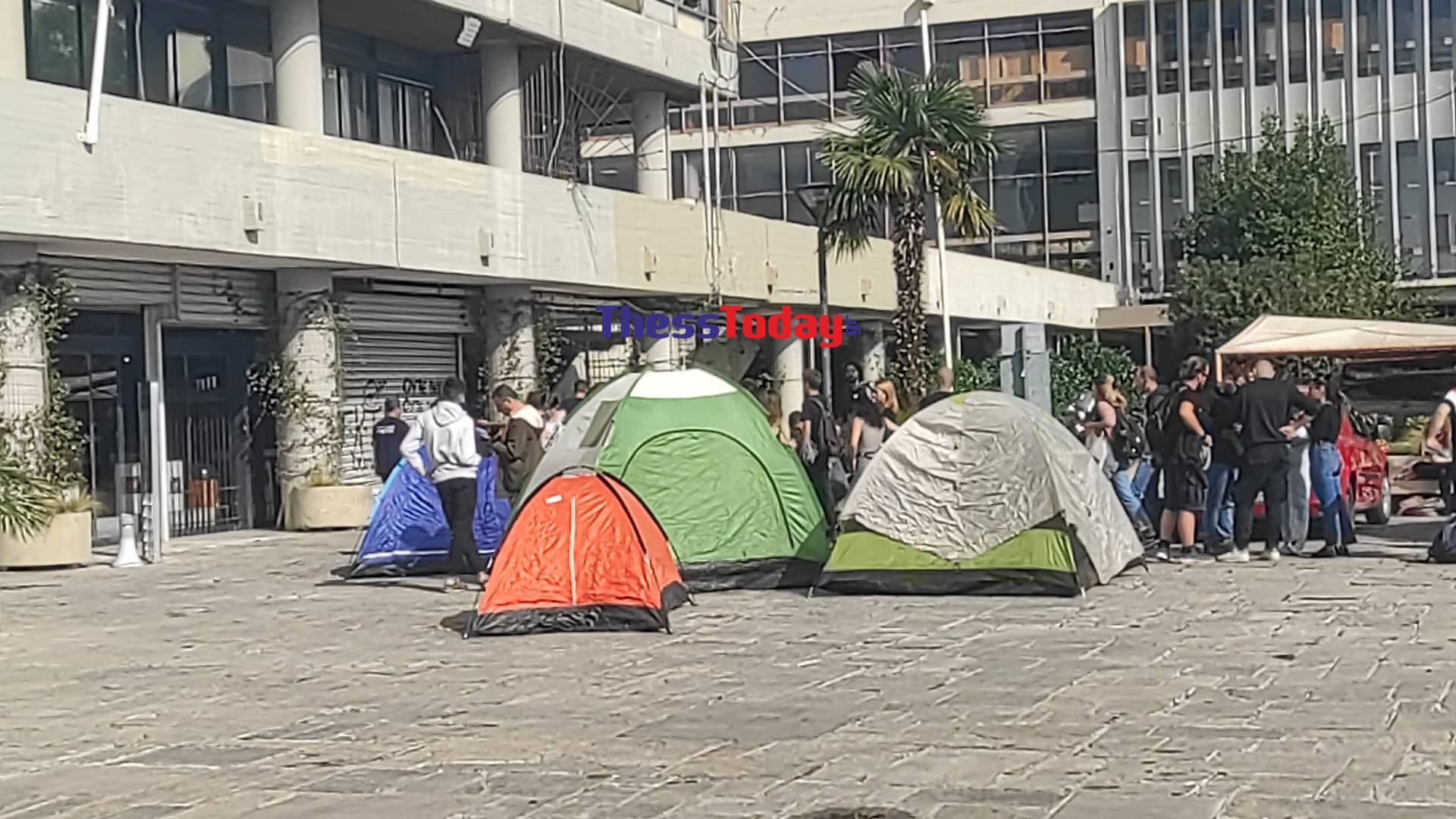 σκηνές από φοιτητές στο ΑΠΘ