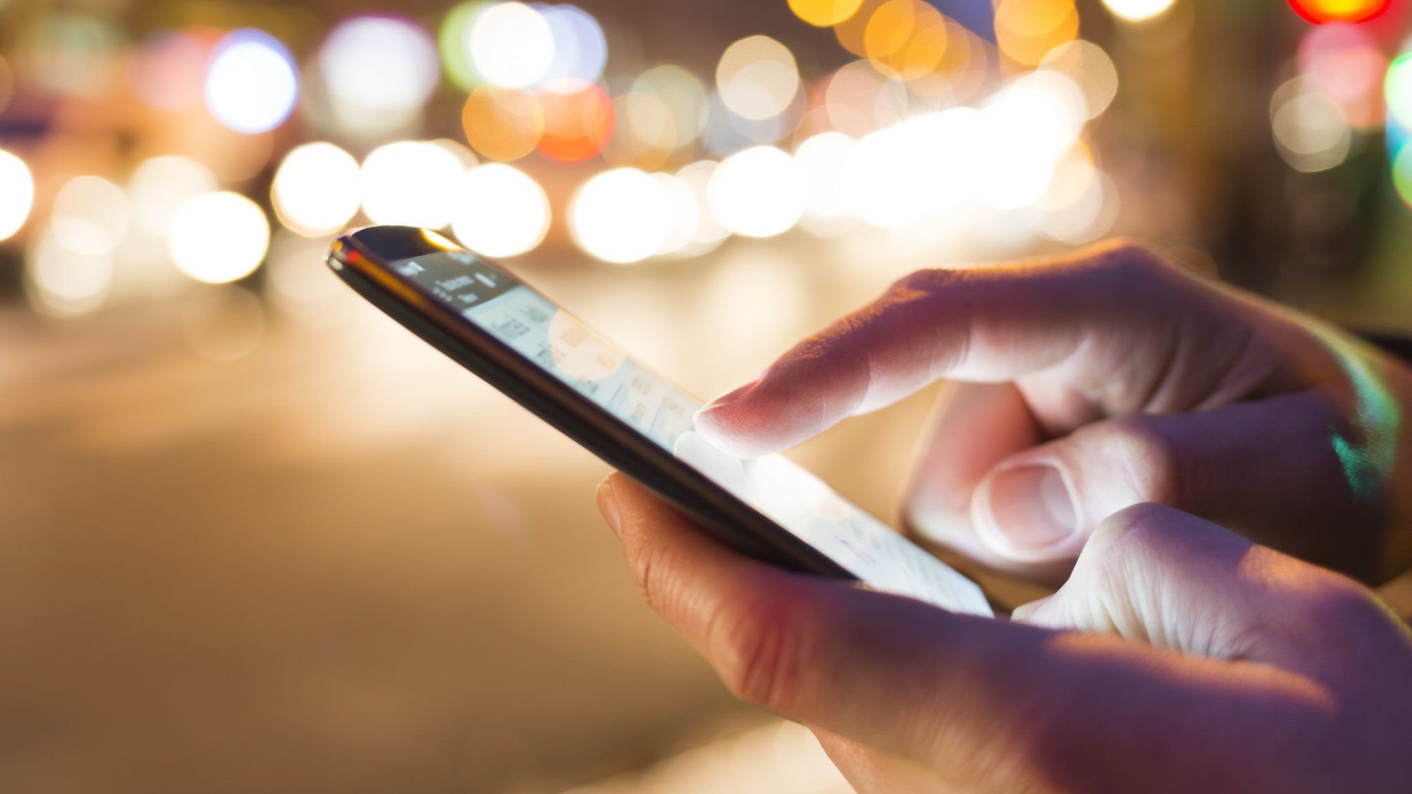 Έφτιαξε εφαρμογή γνωριμιών για χήρες και χήρους έπειτα από τον θάνατο του συζύγου της από κορονοϊό