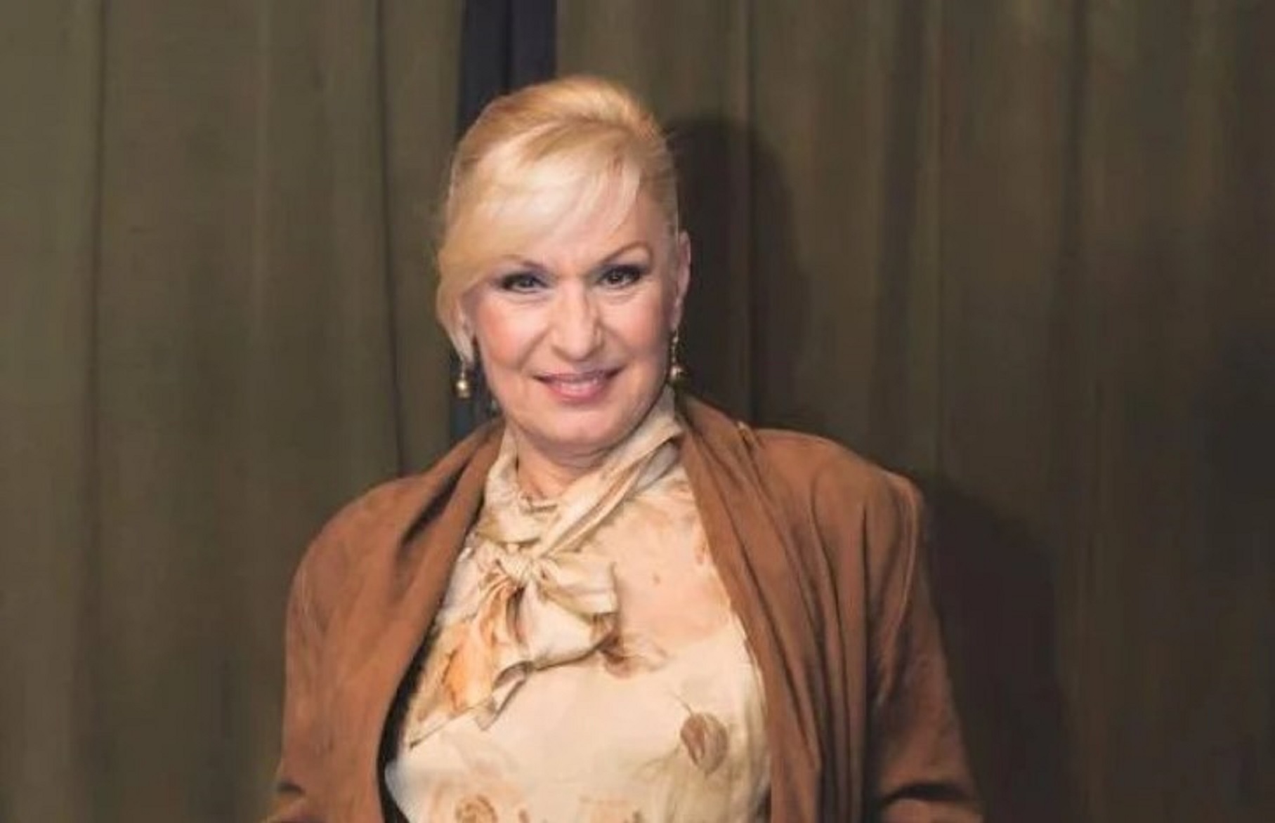 Η Σόφη Ζαννίνου για τον πατέρα της: «Έμπαινε μέσα και σταμάταγε μέχρι και το ρολόι του τοίχου – Κατουριόμουν επάνω μου»