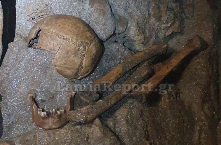 Δερβενοχώρια Ανθρώπινα οστά χειροβομβίδα