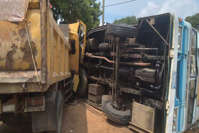 Σρι Λάνκα: Πάνω από 40 τραυματίες από σύγκρουση φορτηγού με λεωφορείο