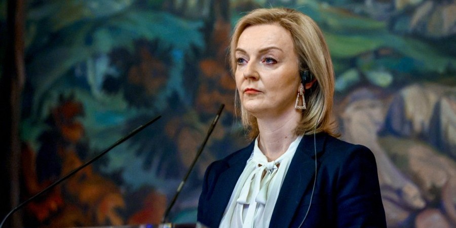 Παραιτήθηκε η Λιζ Τρας – Πολιτική κρίση στη Βρετανία