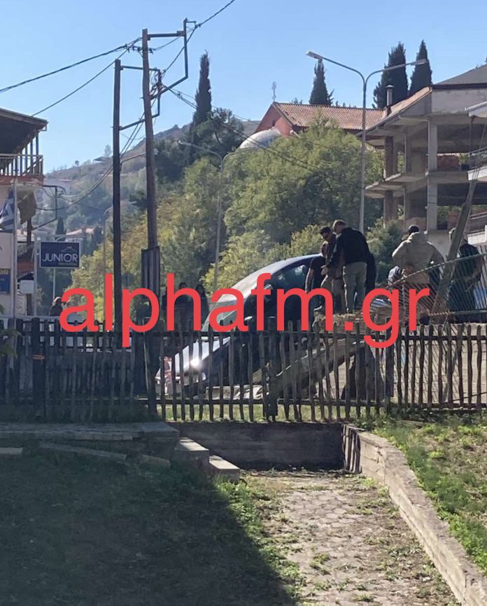 Τρομακτικό τροχαίο στην Καστοριά: Αυτοκίνητο έπεσε σε παιδικό σταθμό 8 troxaio kastoria