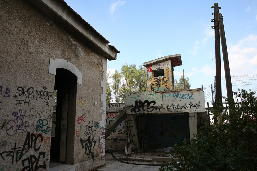 Πειραιάς- στρατόπεδο