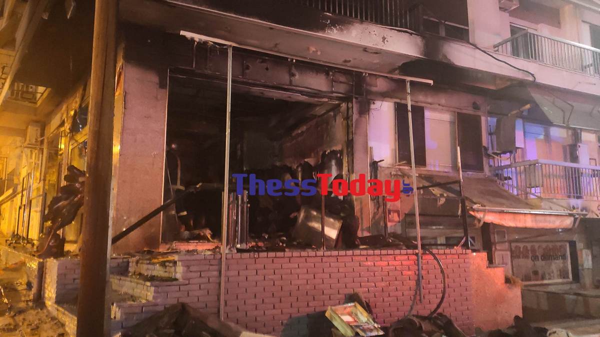 Θεσσαλονίκη: Φωτιά σε κατάστημα χαλιών