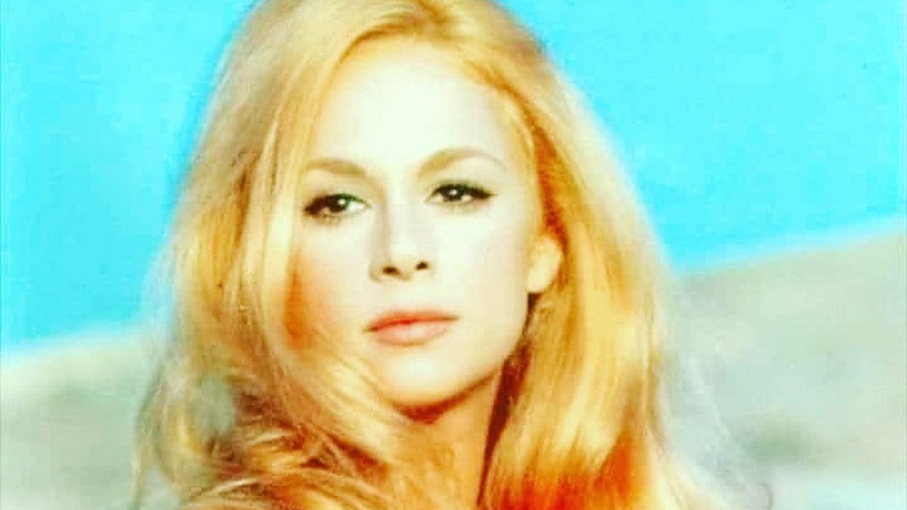 Αλίκη Βουγιουκλάκη: Σπάνιο εξώφυλλο της ηθοποιού στο περιοδικό «Θεατής»