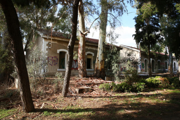 στρατόπεδο ΕΑΤ- Πειραιάς